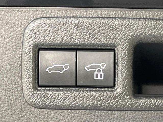 ハリアーハイブリッド Ｚ　レザーパッケージ　禁煙車　衝突軽減装置　トヨタ１２．３型ディスプレイオーディオ　アラウンドビューモニター　ＪＢＬサウンドシステム　レーダークルーズコントロール　Ｂｌｕｅｔｏｏｔｈ再生　ＥＴＣ２．０　シートヒーター（7枚目）