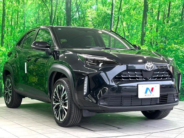 ヤリスクロス ハイブリッドＺ　現行　登録済未使用車　純正８インチナビ　全周囲カメラ　衝突軽減　フルセグ　レーダークルーズ　ＢＳＭ　ハーフレザーシート　コーナーセンサー　ＬＥＤヘッド　パワーシート　シートヒーター　スマートキー（17枚目）