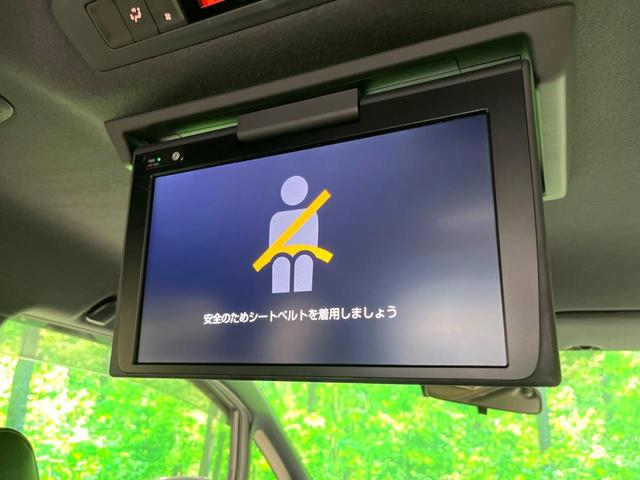 エスクァイア ハイブリッドＧｉ　両側電動ドア　純正９インチナビ　後席モニター　バックカメラ　衝突被害軽減システム　禁煙車　ハーフレザーシート　ドラレコ　コーナーセンサー　スマートキー　ＬＥＤヘッド　ビルトインＥＴＣ　クルコン（5枚目）
