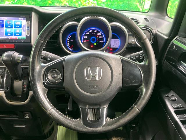 Ｎ－ＢＯＸカスタム Ｇ　ＳＳパッケージ　両側電動　純正ナビ　バックカメラ　禁煙車　ＥＴＣ　ＨＩＤヘッド　Ｂｌｕｅｔｏｏｔｈ　フォグランプ　スマートキー　オートエアコン　純正１４インチＡＷ　ＣＤ／ＤＶＤ再生　オートライト　電動格納ミラー（12枚目）