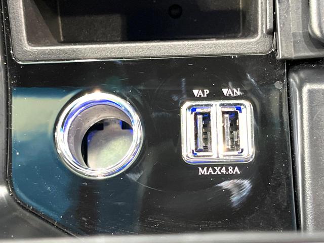 ハリアー プレミアム　後期　純正９インチナビ　バックカメラ　ドラレコ　ＥＴＣ　ＬＥＤヘッド　パワーシート　パワーバックドア　フルセグ　Ｂｌｕｅｔｏｏｔｈ　電子パーキング　オートホールド（40枚目）