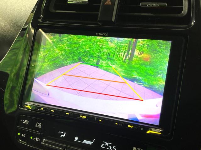 プリウス Ｓ　９インチナビ　バックカメラ　ＥＴＣ　衝突軽減　レーダークルーズ　ＬＥＤヘッド　ドラレコ　フルセグ　Ｂｌｕｅｔｏｏｔｈ　オートエアコン　スマートキー（4枚目）