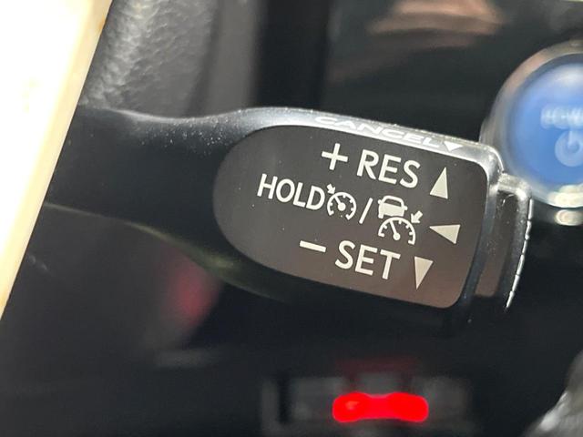 プリウス Ｓ　９インチナビ　バックカメラ　ＥＴＣ　衝突軽減　レーダークルーズ　ＬＥＤヘッド　ドラレコ　フルセグ　Ｂｌｕｅｔｏｏｔｈ　オートエアコン　スマートキー（6枚目）