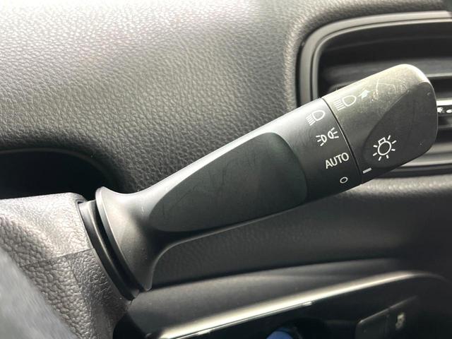 プリウス Ｓ　９インチナビ　バックカメラ　ＥＴＣ　衝突軽減　レーダークルーズ　ＬＥＤヘッド　ドラレコ　フルセグ　Ｂｌｕｅｔｏｏｔｈ　オートエアコン　スマートキー（45枚目）
