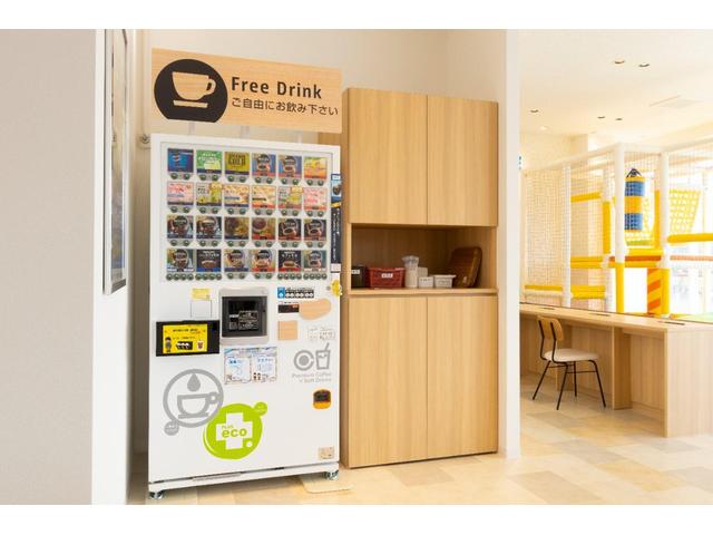 プリウス Ｓ　９インチナビ　バックカメラ　ＥＴＣ　衝突軽減　レーダークルーズ　ＬＥＤヘッド　ドラレコ　フルセグ　Ｂｌｕｅｔｏｏｔｈ　オートエアコン　スマートキー（79枚目）