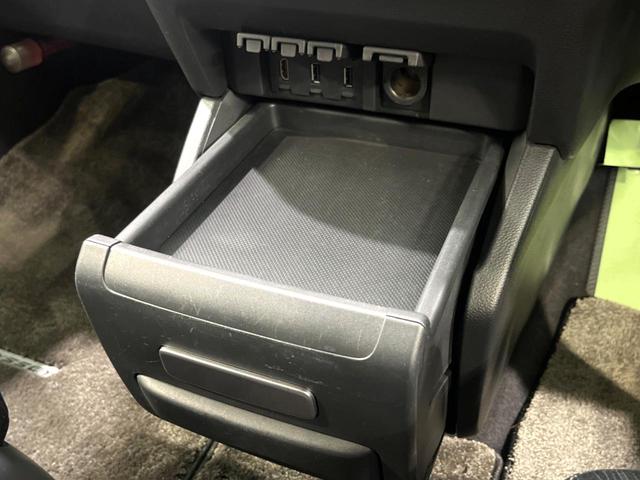 オデッセイ アブソルート　８人　純正ナビ　後席モニター　電動スライド　ＥＴＣ　バックカメラ　ＨＩＤヘッド　ハーフレザーシート　オートエアコン　スマートキー　電動格納ミラー（42枚目）