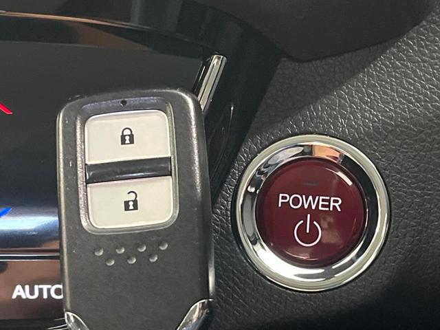 ヴェゼル ハイブリッドＸ　純正ナビ　バックカメラ　衝突軽減　ＥＴＣ　フルセグ　ＬＥＤヘッド　クルーズコントロール　電子パーキング　オートエアコン　電動格納ミラー（8枚目）