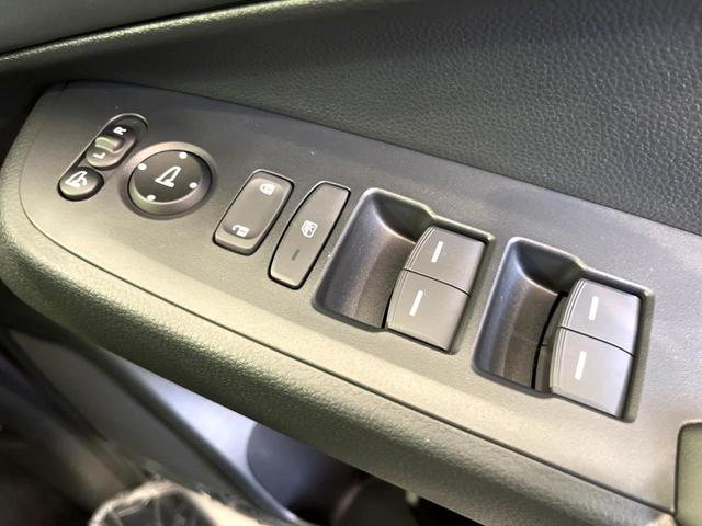 ヴェゼル ｅ：ＨＥＶ　Ｚ　登録済未使用車　純正９インチナビ　ＥＴＣ　ＬＥＤヘッド　レーダークルーズ　置くだけ充電　パワーバックドア　ホンダセンシング　電子パーキング　オートホールド（55枚目）