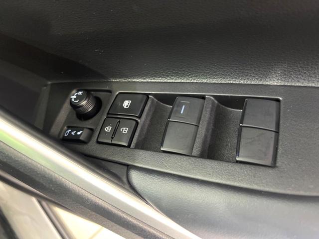 カローラクロス ハイブリッド　Ｚ　純正１０インチＤＡ　フルセグ　バックカメラ　ＢＳＭ　ルーフレール　パワーバックドア　ＥＴＣ　シートヒーター　Ｂｌｕｅｔｏｏｔｈ　ＬＥＤヘッド　オートエアコン　電子パーキング（60枚目）