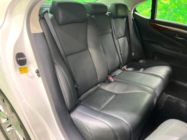 ＬＳ ＬＳ６００ｈ　バージョンＵ　Ｉパッケージ　４ＷＤ　サンルーフ　純正ナビ　黒革　バックカメラ　ＥＴＣ　ＬＥＤヘッド　パワーシート　クルーズコントロール　フルセグ　Ｂｌｕｅｔｏｏｔｈ　コーナーセンサー　ステアリングヒーター　シートメ（10枚目）