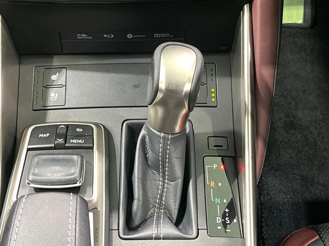 ＩＳ ＩＳ３００ｈ　バージョンＬ　純正ナビ　黒革　衝突軽減　ＥＴＣ　バックカメラ　ＬＥＤヘッド　レーダークルーズ　フルセグ　Ｂｌｕｅｔｏｏｔｈ　パワーシート　ＢＳＭ　ステアリングヒーター　シートベンチレーション　サン（40枚目）