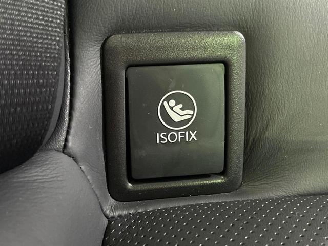 ＩＳ ＩＳ３００ｈ　バージョンＬ　純正ナビ　黒革　衝突軽減　ＥＴＣ　バックカメラ　ＬＥＤヘッド　レーダークルーズ　フルセグ　Ｂｌｕｅｔｏｏｔｈ　パワーシート　ＢＳＭ　ステアリングヒーター　シートベンチレーション　サン（62枚目）