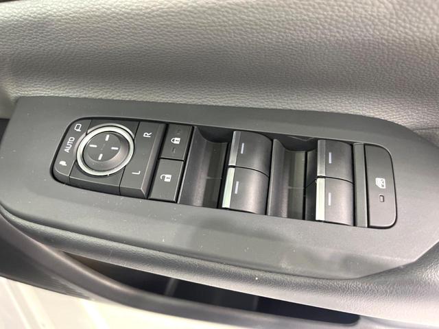 プリウス Ｚ　モデリスタエアロ　サンルーフ　純正１２インチナビ　全周囲カメラ　ＢＳＭ　シートベンチレーション　パワーシート　衝突軽減（61枚目）