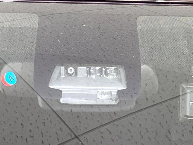 シエンタ ハイブリッドＧ　純正ナビ　両側電動　衝突軽減　ドラレコ　ＥＴＣ　バックカメラ　シートヒーター　ＬＥＤヘッド　フルセグ　Ｂｌｕｅｔｏｏｔｈ　オートエアコン　スマートキー（6枚目）