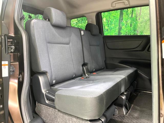 シエンタ ハイブリッドＧ　純正ナビ　両側電動　衝突軽減　ドラレコ　ＥＴＣ　バックカメラ　シートヒーター　ＬＥＤヘッド　フルセグ　Ｂｌｕｅｔｏｏｔｈ　オートエアコン　スマートキー（9枚目）