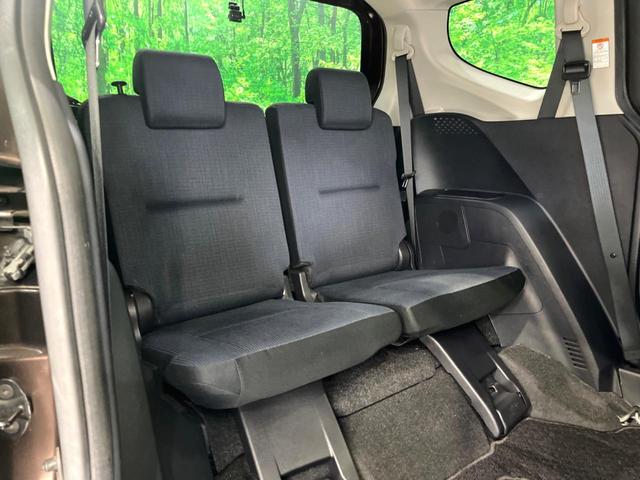 シエンタ ハイブリッドＧ　純正ナビ　両側電動　衝突軽減　ドラレコ　ＥＴＣ　バックカメラ　シートヒーター　ＬＥＤヘッド　フルセグ　Ｂｌｕｅｔｏｏｔｈ　オートエアコン　スマートキー（10枚目）