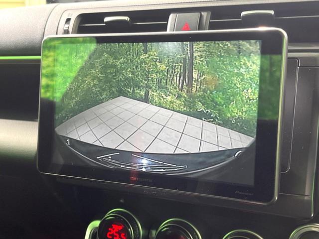 ＧＲ８６ ＲＺ　ＭＴ車　９型ＤＡ　ブレンボキャリパー　バックカメラ　衝突被害軽減システム　レーダークルーズ　禁煙車　ハーフレザーシート　コーナーセンサー　スマートキー　ＬＥＤヘッド　車線逸脱警報（6枚目）