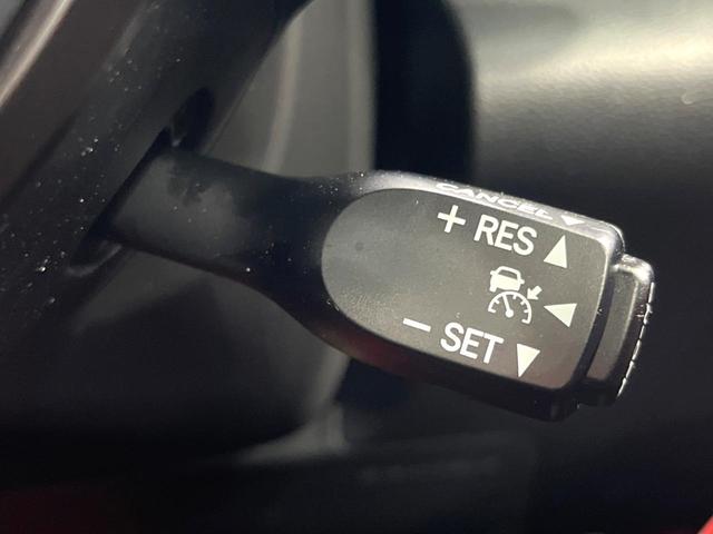 ＧＲ８６ ＲＺ　ＭＴ車　９型ＤＡ　ブレンボキャリパー　バックカメラ　衝突被害軽減システム　レーダークルーズ　禁煙車　ハーフレザーシート　コーナーセンサー　スマートキー　ＬＥＤヘッド　車線逸脱警報（8枚目）