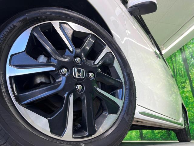 【純正15インチアルミホイール】外観にマッチした純正アルミホイールを装着しております。各種社外アルミホイールや、スタッドレスタイヤも取扱いしております。是非ご相談ください♪