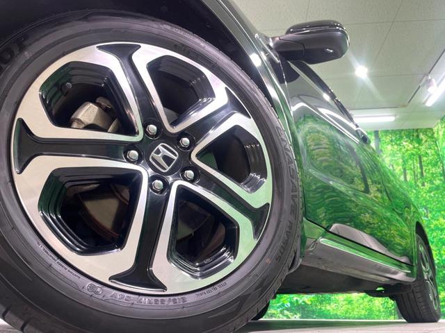 【純正１７インチアルミホイール】外観にマッチした純正アルミホイールを装着しております。各種社外アルミホイールや、スタッドレスタイヤも取扱いしております。是非ご相談ください♪