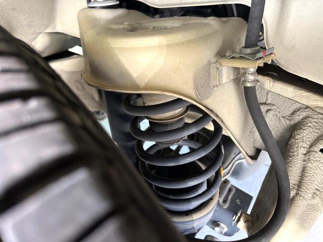 ジムニー XL AT車 オーディオ 4WD ETC シートヒーター オートライト プッシュスタート 電動格納ミラー アイドリングストップ 純正16インチアルミホイール(20枚目)