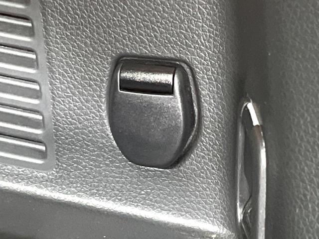 エクストレイル ２０Ｘ　ハイブリッド　純正ナビ　全周囲カメラ　デジタルミラー　ルーフレール　ＨＩＤヘッド　ドラレコ　フルセグ　Ｂｌｕｅｔｏｏｔｈ　オートエアコン　スマートキー（59枚目）