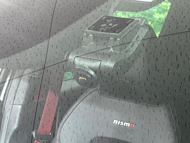 オーラ ニスモ NISMOエアロ メーカー9インチナビ 全周囲カメラ プロパイロット 三眼LEDヘッド ドラレコ ETC BSM フルセグ Bluetooth 電子パーキング オートホールド(54枚目)