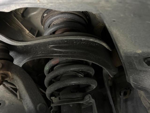 レジェンド ハイブリッド　ＥＸ　サンルーフ　純正ナビ　黒革　ＫＲＥＬＬオーディオ　全周囲カメラ　パワーシート　ＥＴＣ　ドラレコ　ＢＳＭ　ＬＥＤヘッド　コーナーセンサー　衝突軽減　クルーズコントロール（20枚目）