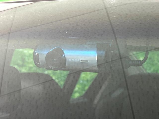 レジェンド ハイブリッド　ＥＸ　サンルーフ　純正ナビ　黒革　ＫＲＥＬＬオーディオ　全周囲カメラ　パワーシート　ＥＴＣ　ドラレコ　ＢＳＭ　ＬＥＤヘッド　コーナーセンサー　衝突軽減　クルーズコントロール（78枚目）