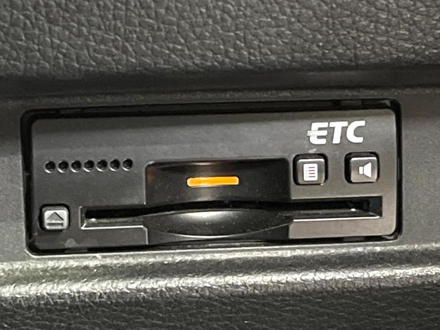 スペーシアギア ハイブリッドＸＺ　ターボ　純正８インチナビ　両側電動　バックカメラ　ＥＴＣ　ドラレコ　衝突軽減　ＬＥＤヘッド　コーナーセンサー　ルーフレール　シートヒーター　オートエアコン（8枚目）