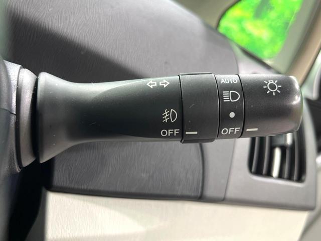 プリウス S モデリスタエアロ 8型ナビ バックカメラ スマートキー HIDヘッド ETC オートライト オートエアコン Bluetooth CD DVD再生 フルセグ LEDフォグ(7枚目)