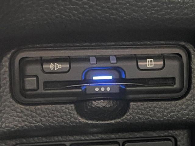 N-BOXカスタム L 純正ナビ 電動スライド バックカメラ 前席シートヒーター フルセグ Bluetooth ETC LEDヘッド コーナーセンサー レーダークルーズ 電子パーキング オートホールド(8枚目)