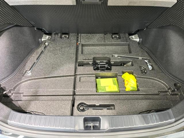 プリウス Ｓツーリングセレクション・ブラックエディション　純正８インチＤＡ　バックカメラ　衝突軽減　シートヒーター　レーダークルーズ　ドラレコ　ＥＴＣ　ＬＥＤヘッド　合皮レザー（31枚目）