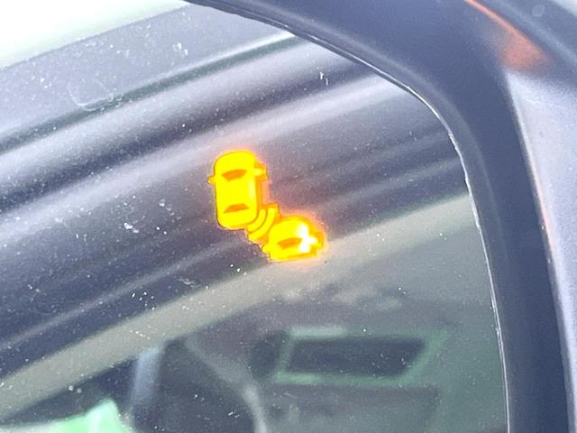 ヴェゼル ｅ：ＨＥＶ　Ｚ　登録済未使用車　純正９インチナビ　全周囲カメラ　フルセグ　パワーバックドア　ＥＴＣ　ブラインドスポットモニター　衝突軽減　レーダークルーズ　前席シートヒーター　ステアリングヒーター　ＬＥＤヘッド（5枚目）