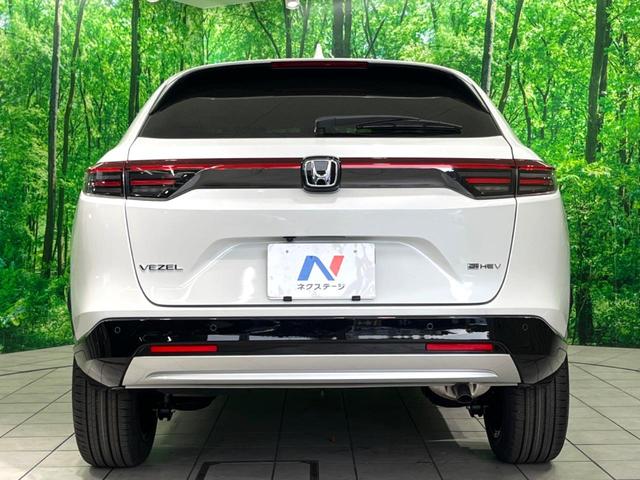 ヴェゼル ｅ：ＨＥＶ　Ｚ　登録済未使用車　純正９インチナビ　全周囲カメラ　フルセグ　パワーバックドア　ＥＴＣ　ブラインドスポットモニター　衝突軽減　レーダークルーズ　前席シートヒーター　ステアリングヒーター　ＬＥＤヘッド（16枚目）