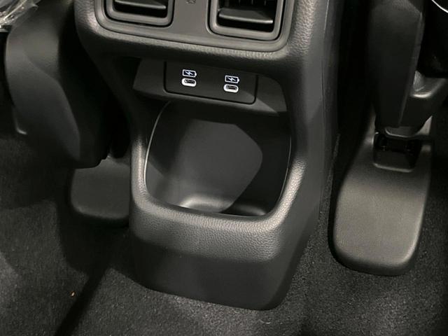 ヴェゼル ｅ：ＨＥＶ　Ｚ　登録済未使用車　純正９インチナビ　全周囲カメラ　フルセグ　パワーバックドア　ＥＴＣ　ブラインドスポットモニター　衝突軽減　レーダークルーズ　前席シートヒーター　ステアリングヒーター　ＬＥＤヘッド（34枚目）