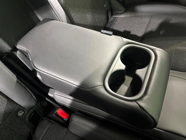 ヴェゼル ｅ：ＨＥＶ　Ｚ　登録済未使用車　純正９インチナビ　全周囲カメラ　フルセグ　パワーバックドア　ＥＴＣ　ブラインドスポットモニター　衝突軽減　レーダークルーズ　前席シートヒーター　ステアリングヒーター　ＬＥＤヘッド（37枚目）