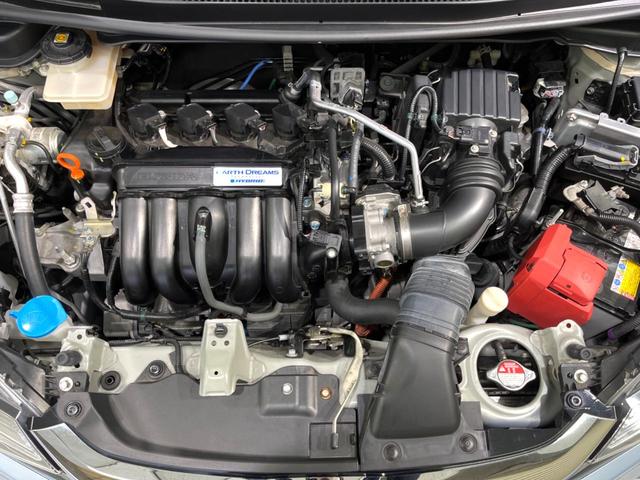 フィットハイブリッド L ホンダセンシング 純正ナビ バックカメラ ETC 衝突軽減 LEDヘッド フルセグ Bluetooth レーダークルーズ オートエアコン スマートキー(19枚目)