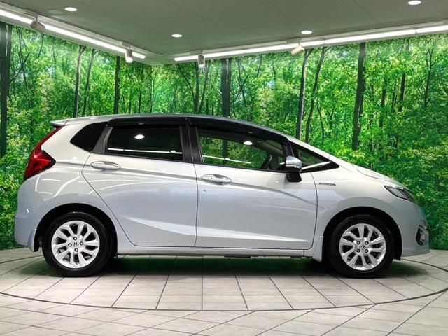 フィットハイブリッド L ホンダセンシング 純正ナビ バックカメラ ETC 衝突軽減 LEDヘッド フルセグ Bluetooth レーダークルーズ オートエアコン スマートキー(24枚目)