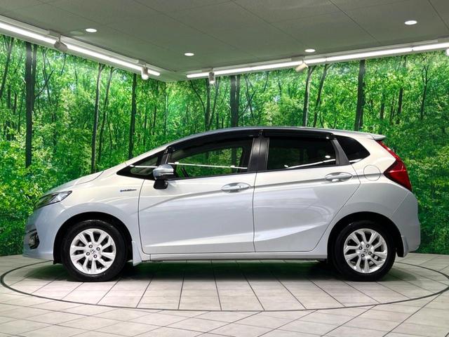 フィットハイブリッド L ホンダセンシング 純正ナビ バックカメラ ETC 衝突軽減 LEDヘッド フルセグ Bluetooth レーダークルーズ オートエアコン スマートキー(25枚目)