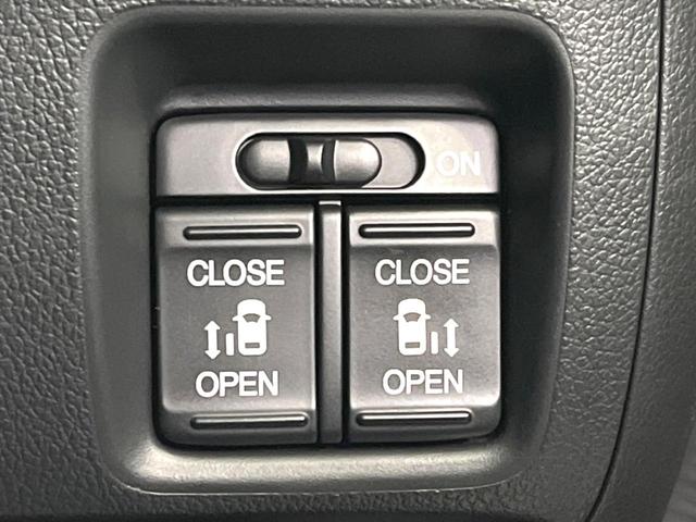 N-BOXカスタム 2トーンカラースタイル GターボSSパッケージ ナビ 両側電動 バックカメラ HIDヘッド ETC 衝突軽減 シートヒーター ハーフレザーシート オートエアコン スマートキー 電動格納ミラー(5枚目)