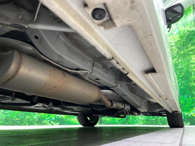 N-BOXカスタム 2トーンカラースタイル GターボSSパッケージ ナビ 両側電動 バックカメラ HIDヘッド ETC 衝突軽減 シートヒーター ハーフレザーシート オートエアコン スマートキー 電動格納ミラー(27枚目)