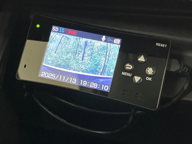 N-BOXカスタム 2トーンカラースタイル GターボSSパッケージ ナビ 両側電動 バックカメラ HIDヘッド ETC 衝突軽減 シートヒーター ハーフレザーシート オートエアコン スマートキー 電動格納ミラー(36枚目)