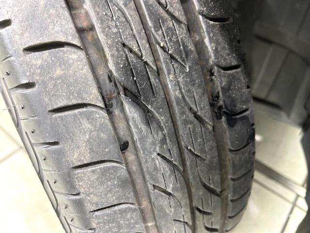 N-BOXカスタム 2トーンカラースタイル GターボSSパッケージ ナビ 両側電動 バックカメラ HIDヘッド ETC 衝突軽減 シートヒーター ハーフレザーシート オートエアコン スマートキー 電動格納ミラー(60枚目)