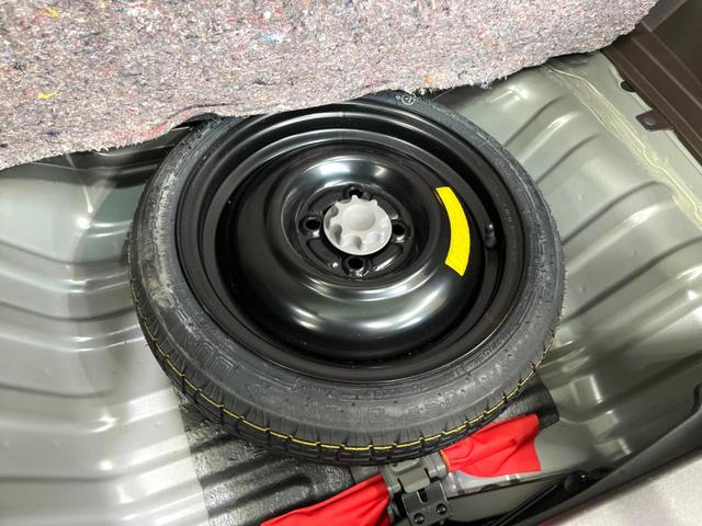 パッソ Ｘ　クツロギ　純正ナビ　ＥＴＣ　スマートキー　ベンチシート　電動格納ミラー　禁煙車　Ｂｌｕｅｔｏｏｔｈ　ヘッドライトレベライザー（27枚目）