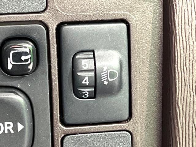 パッソ Ｘ　クツロギ　純正ナビ　ＥＴＣ　スマートキー　ベンチシート　電動格納ミラー　禁煙車　Ｂｌｕｅｔｏｏｔｈ　ヘッドライトレベライザー（51枚目）