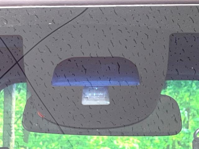 Ｎ－ＢＯＸカスタム Ｇ　ターボＳＳパッケージ　純正ナビ　両側電動　バックカメラ　衝突軽減　ドラレコ　ターボ　クルーズコントロール　ＨＩＤヘッド　スマートキー　純正１５インチアルミホイール　オートエアコン　電動格納ミラー（5枚目）