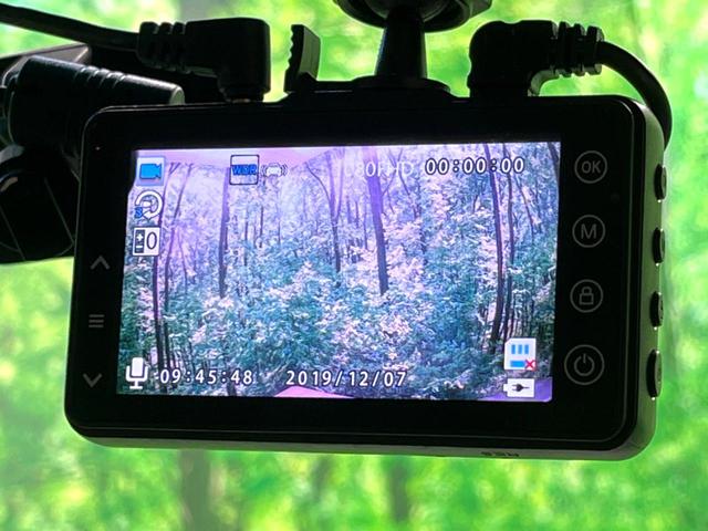 Ｎ－ＢＯＸカスタム Ｇ　ターボＳＳパッケージ　純正ナビ　両側電動　バックカメラ　衝突軽減　ドラレコ　ターボ　クルーズコントロール　ＨＩＤヘッド　スマートキー　純正１５インチアルミホイール　オートエアコン　電動格納ミラー（7枚目）