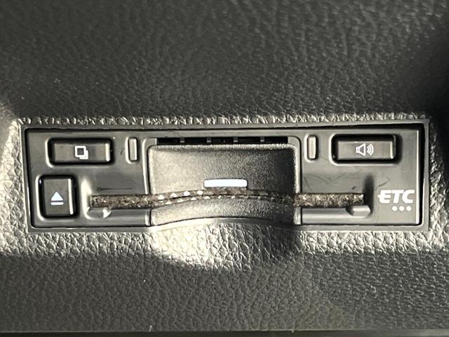 ヤリスクロス Ｘ　純正ナビ　フルセグ　バックカメラ　ＥＴＣ　Ｂｌｕｅｔｏｏｔｈ　レーダークルーズ　ＬＥＤヘッド　電子パーキング　オートホールド　オートエアコン　スマートキー（7枚目）
