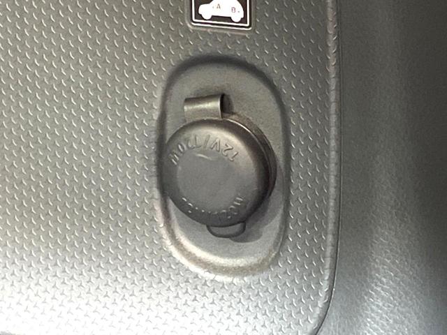 ハスラー Ｘ　ツートン　ＳＤ８インチナビ　全周囲カメラ　衝突軽減　ＥＴＣ　ＨＩＤヘッド　シートヒーター　スマートキー　アイドリングストップ　純正１５インチアルミホイール（57枚目）